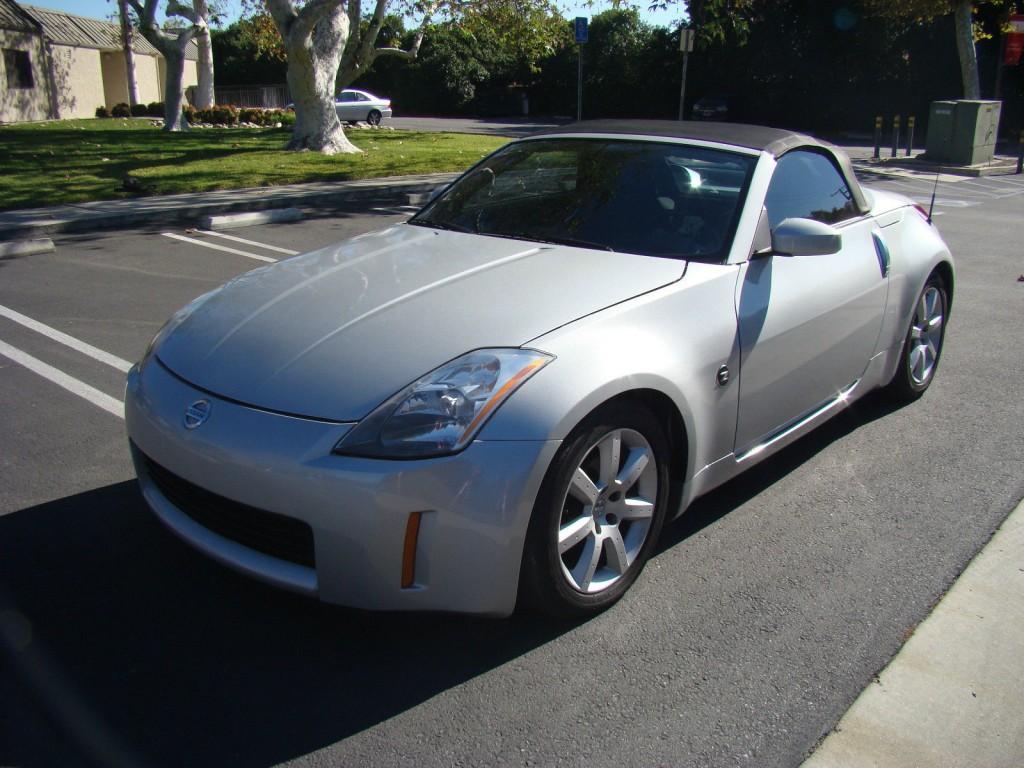 2004 Nissan 350Z Enthusiast Roadster Salvage title